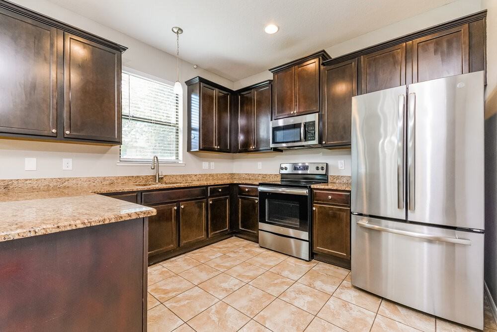 1090 Hermosa Way - Photo 7 of 16