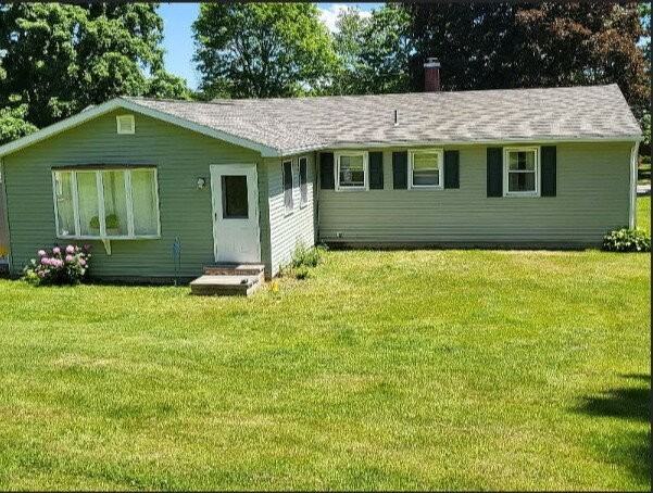 380 Pearl St - Photo 2 of 14