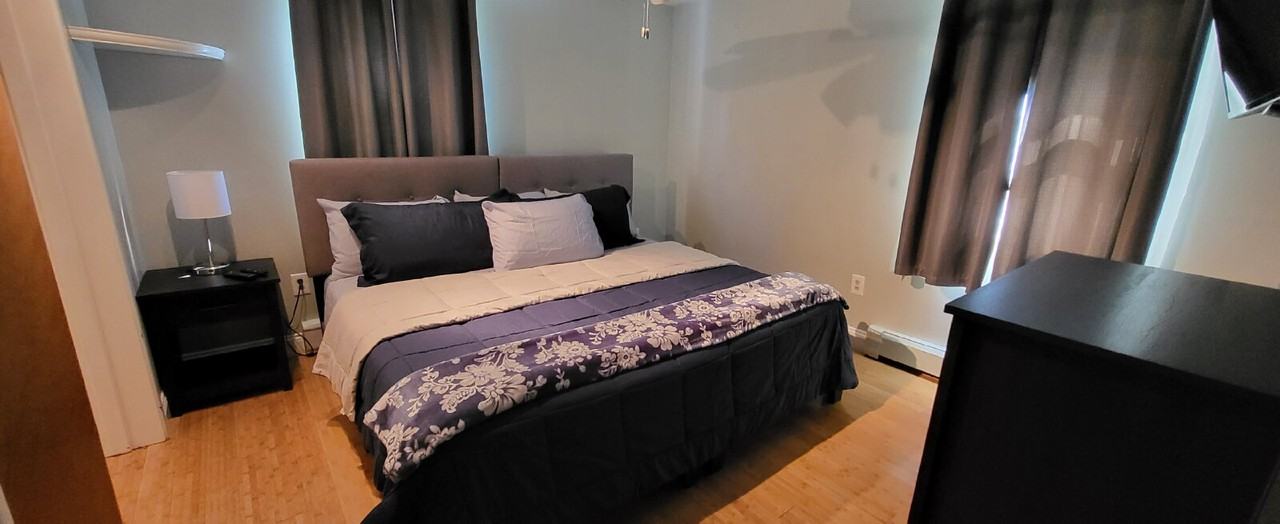 380 Pearl St - Photo 6 of 14