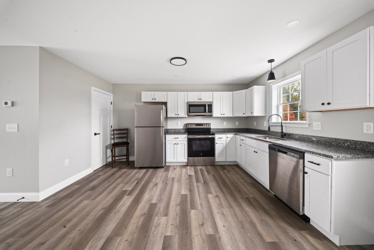 Pembroke Dr - Photo 6 of 14