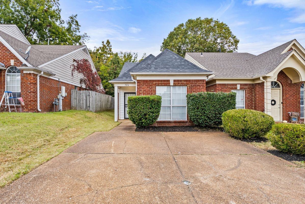 7016 Estacada Way S - Photo 2 of 24