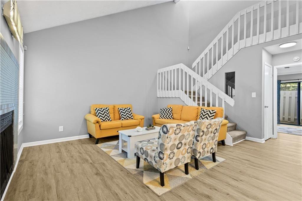 1707 Cotton Patch Ln - Photo 2 of 24