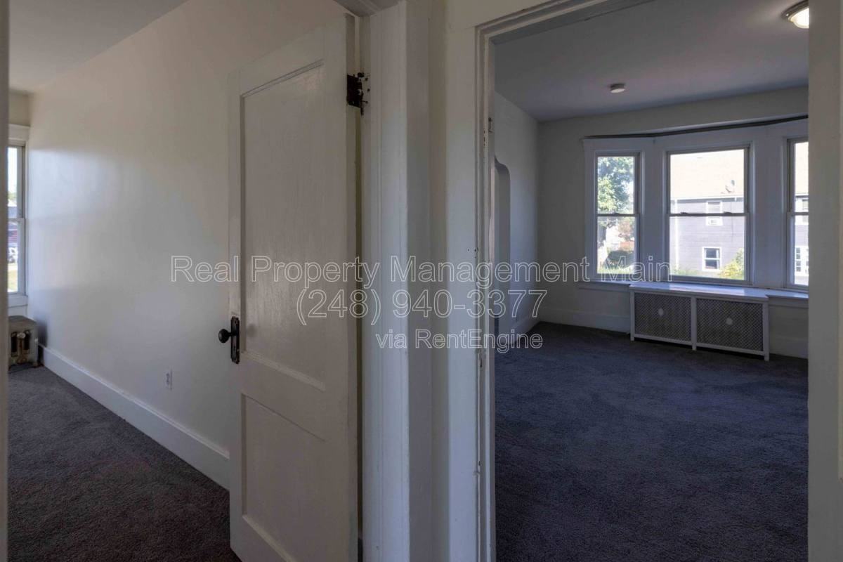 3756 Martin St - Photo 3 of 10