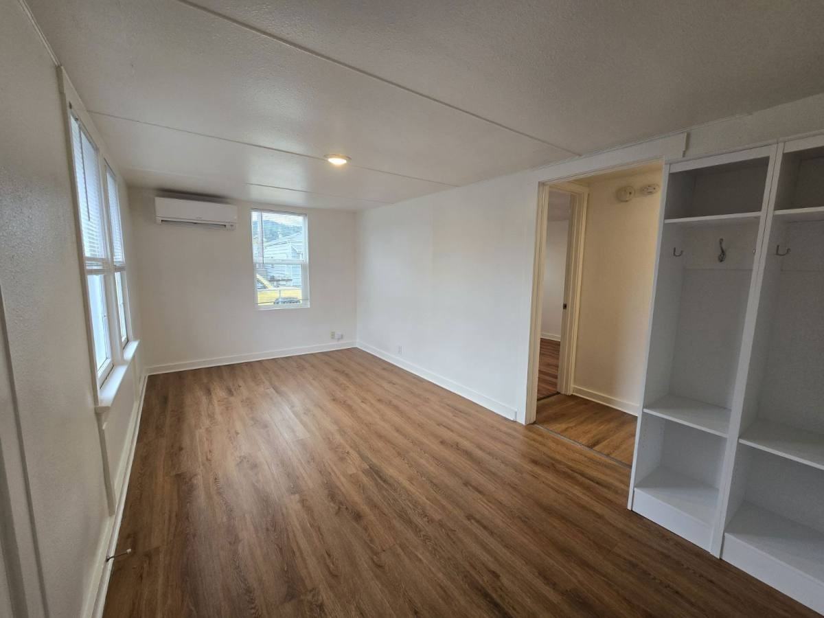173 E Everett Ave #4 - Photo 6 of 10