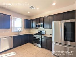 featured image of 2839 N Fair Oaks Ave