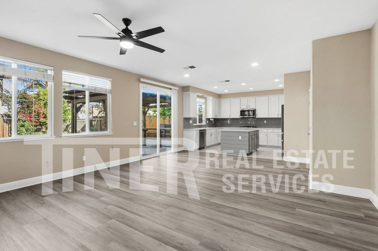 5444 Noyack Way - Photo 2 of 25