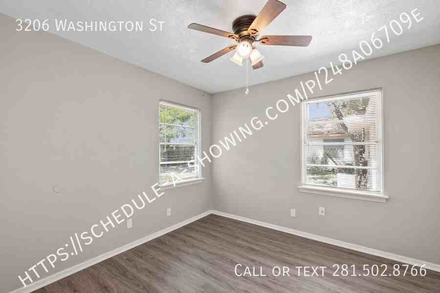 3206 Washington St - Photo 5 of 12