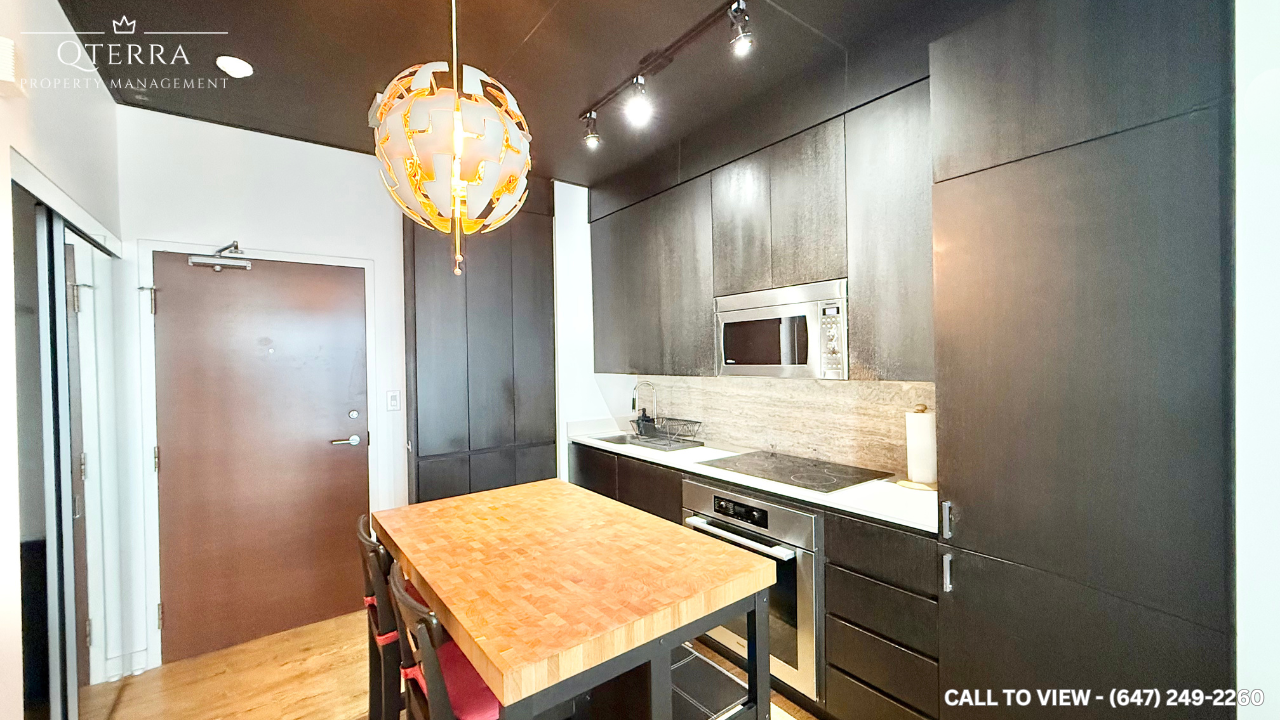 3510-15 Iceboat Terr, Toronto, Ontario M5V 4A5 - Photo 2 of 7