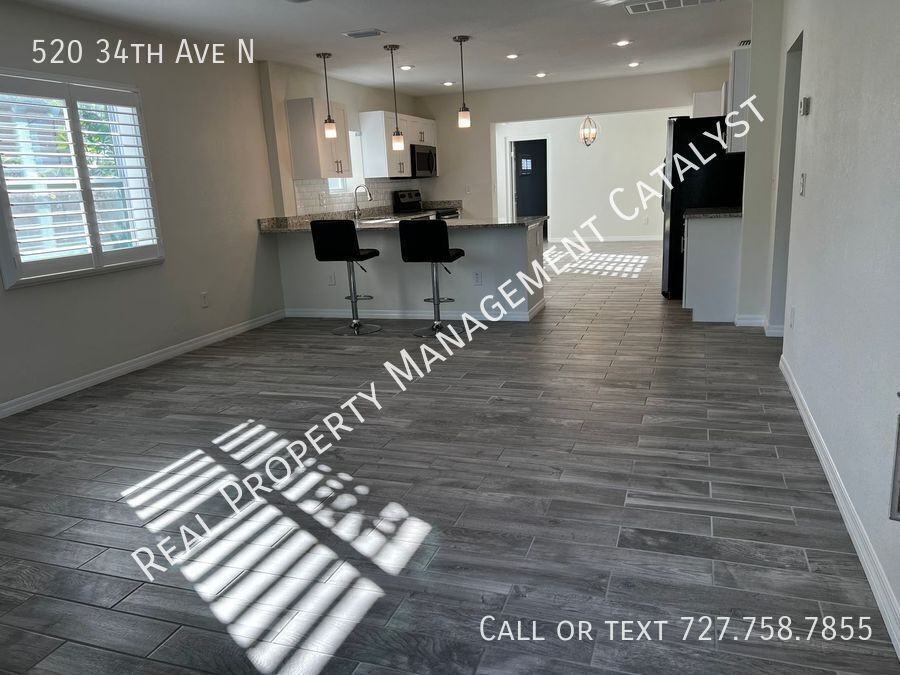 520 34th Ave N - Photo 2 of 31
