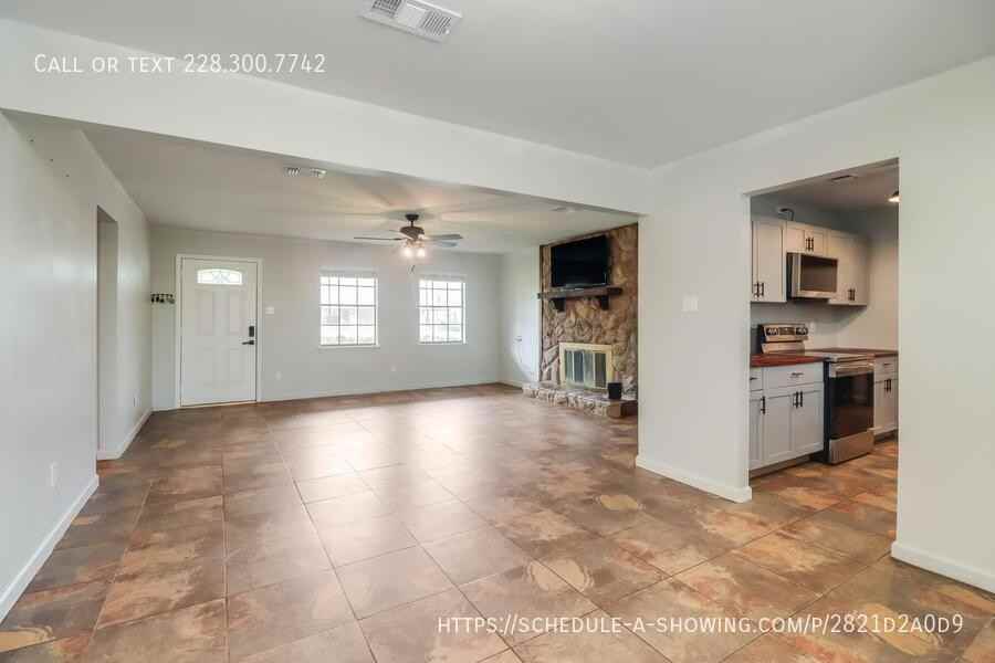 647 Ridge Drive - Photo 6 of 18