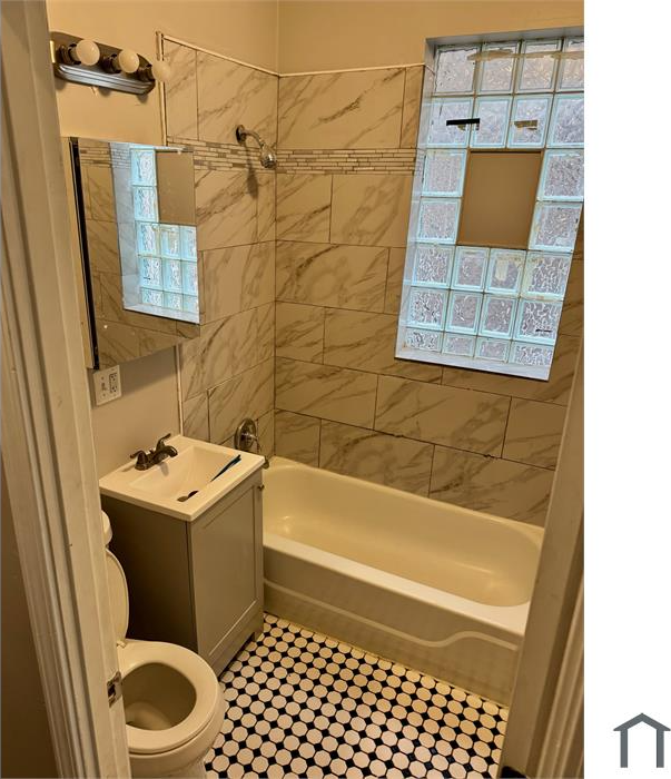 4209 W Jackson Blvd #3 - Photo 4 of 10