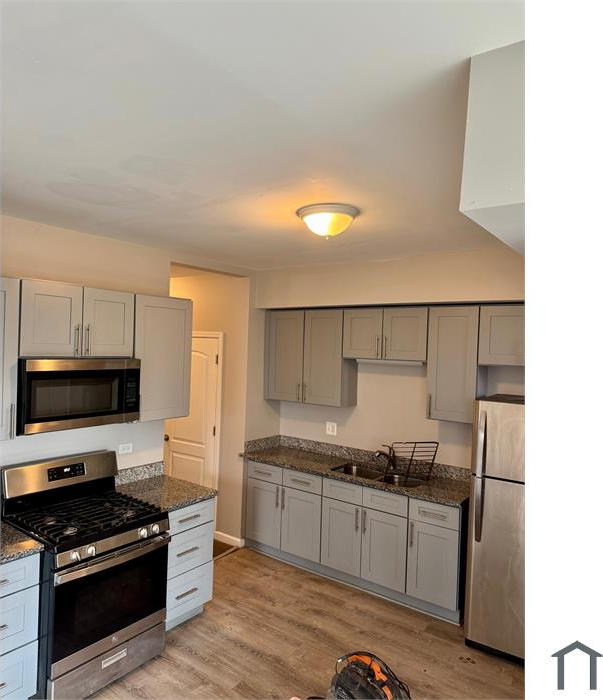 4209 W Jackson Blvd #3 - Photo 6 of 10