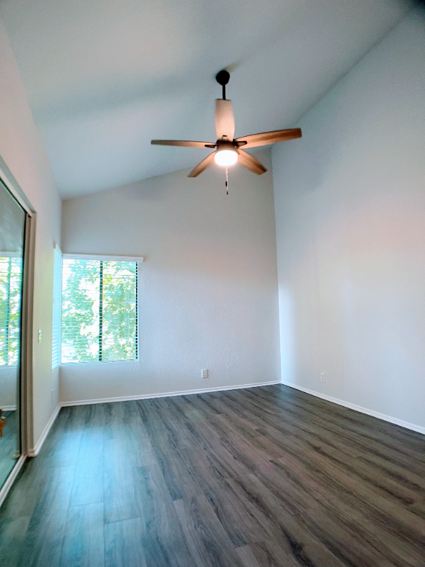 22725 Lakeway Dr #390 - Photo 6 of 17