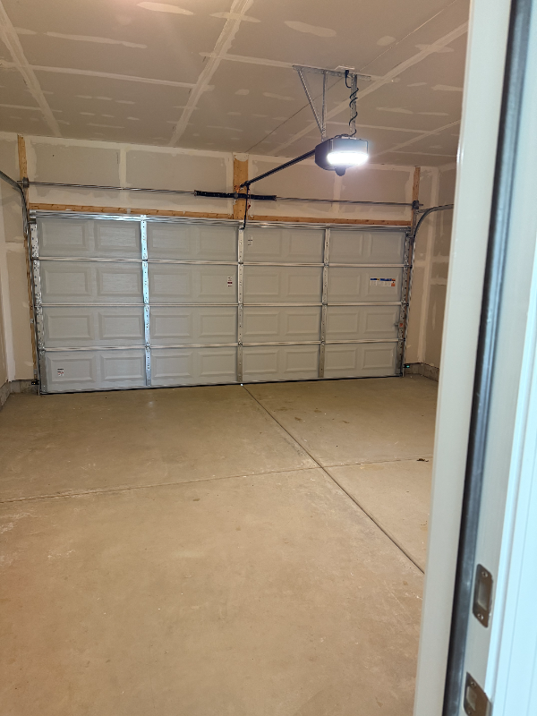 2246 Horseshoe Cir - Photo 7 of 23