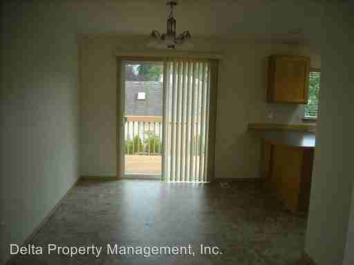 7313 176th Pl NE - Photo 3 of 11