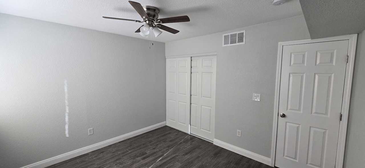 1405 East Vegas Valley Drive, Unit 132 - Photo 3 of 11