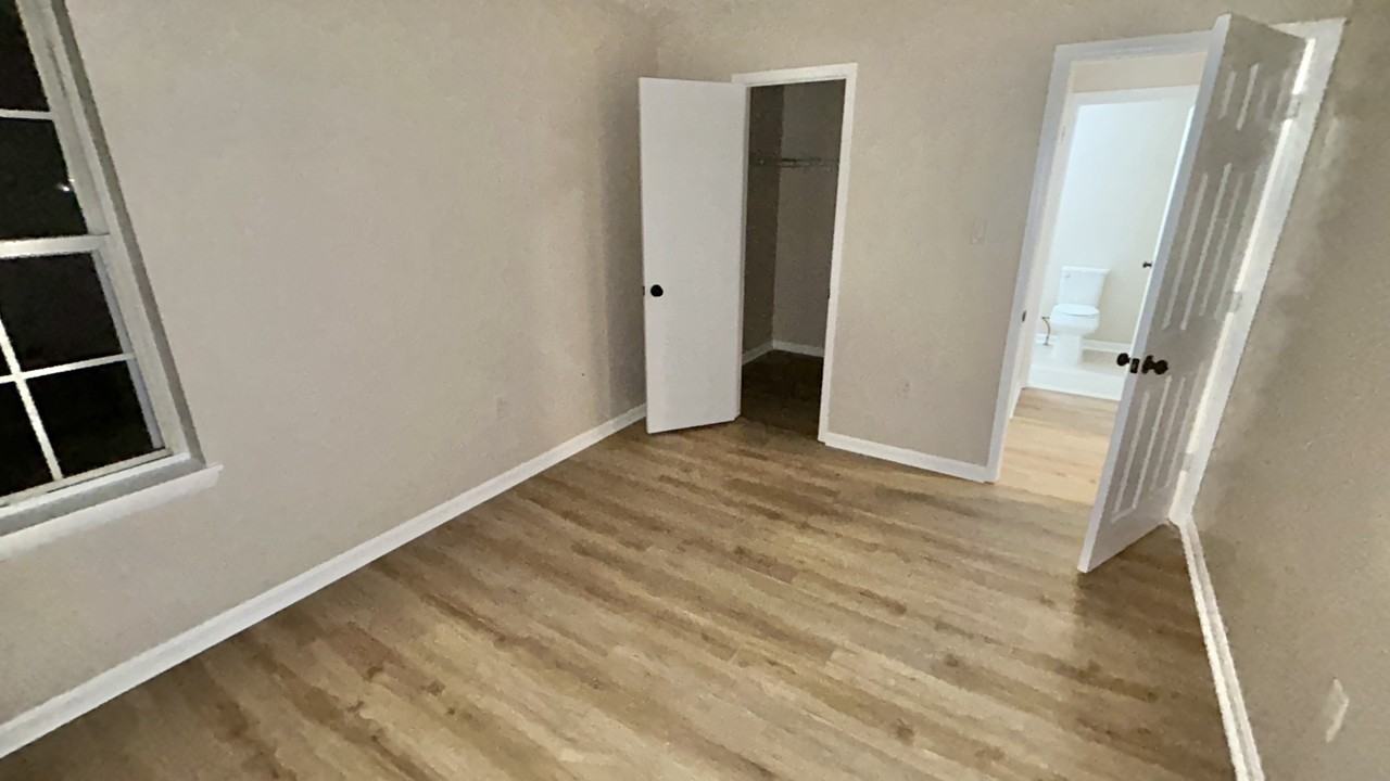 8 Driftwood Ct #8 - Photo 3 of 13