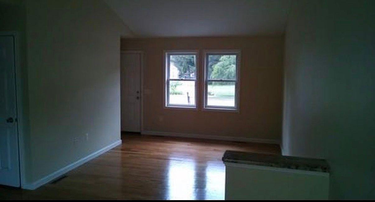 33 Barrison St #NA - Photo 3 of 10