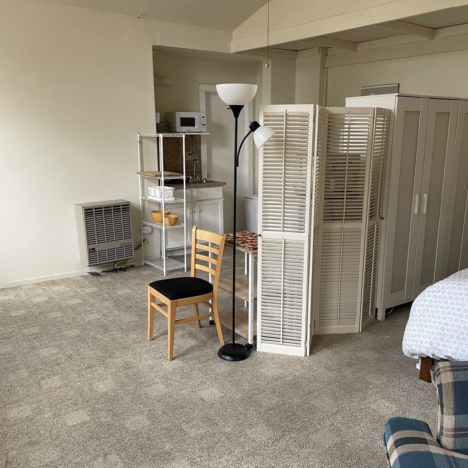 1309 D Street #A - Photo 5 of 13