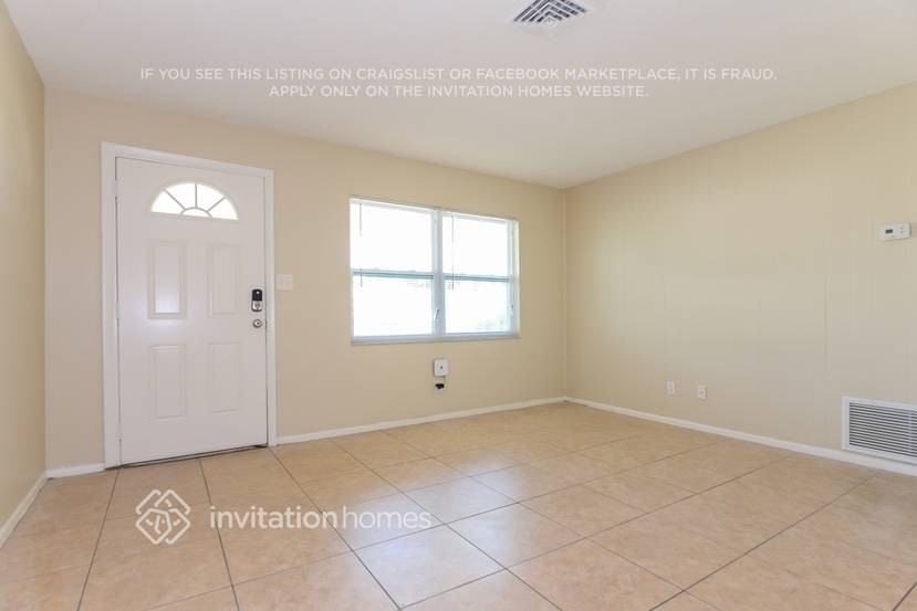 11740 129th Avenue North - Photo 4 of 22