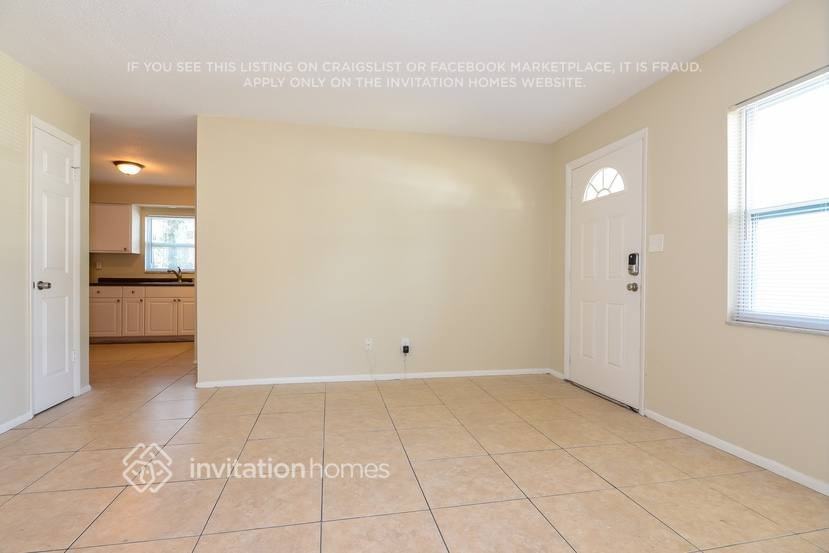 11740 129th Avenue North - Photo 5 of 22