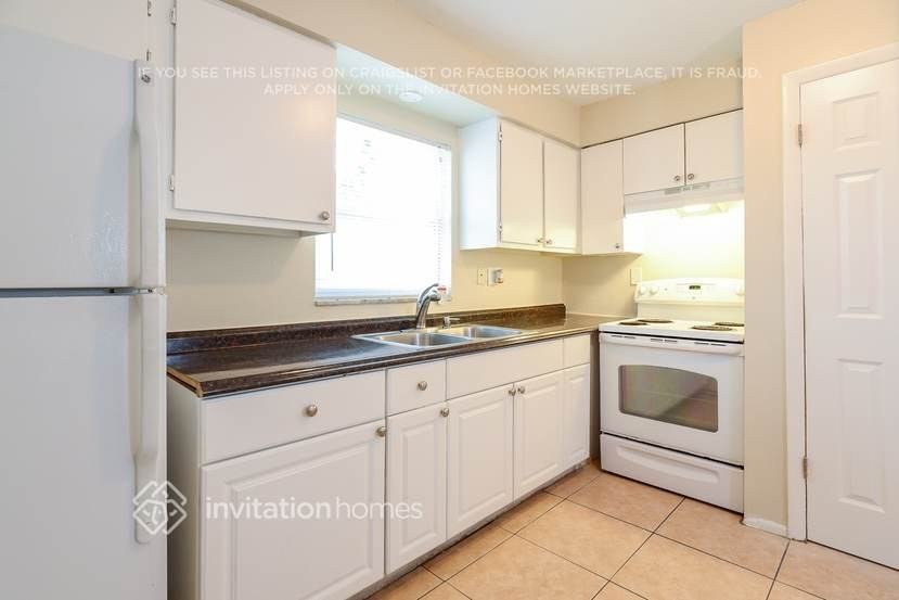 11740 129th Avenue North - Photo 7 of 22