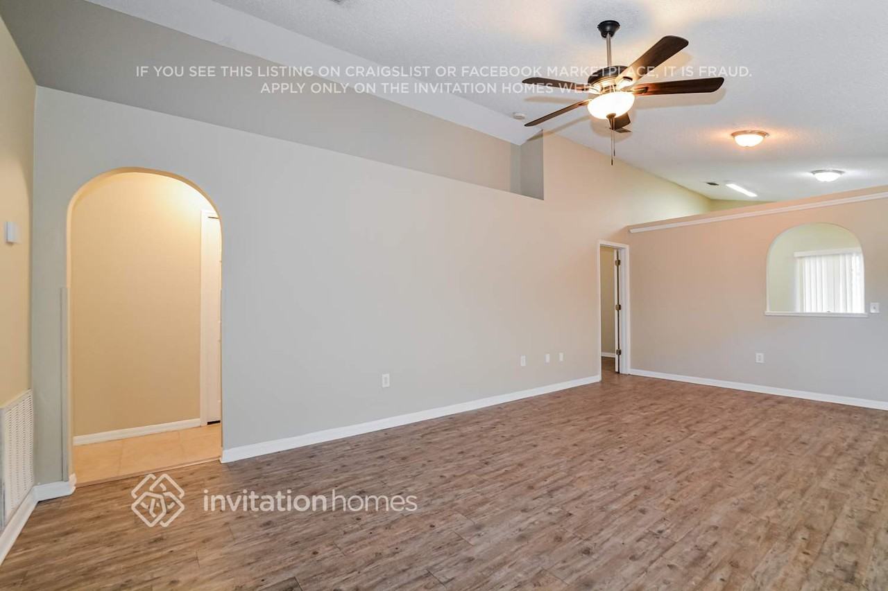 12953 Odyssey Lake Way - Photo 4 of 17