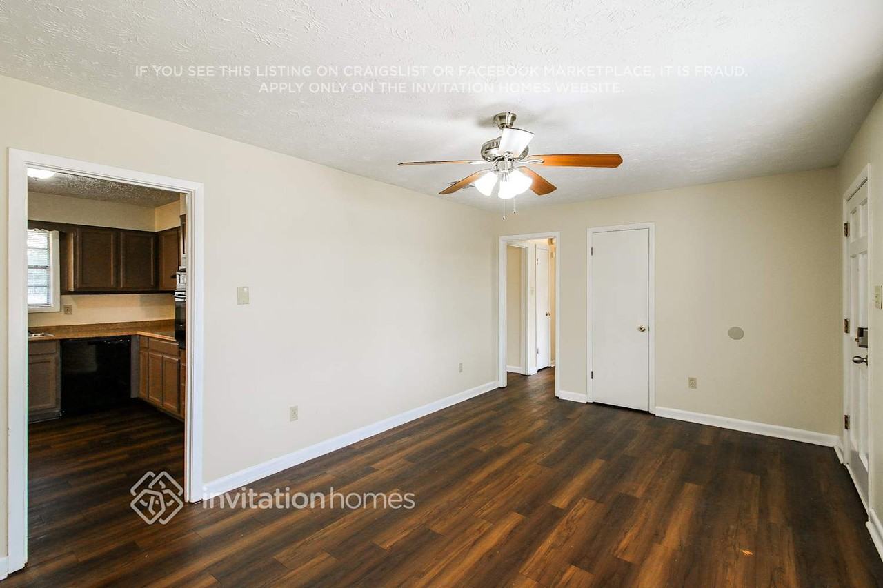 1621 Wesley Way Northwest - Photo 6 of 17