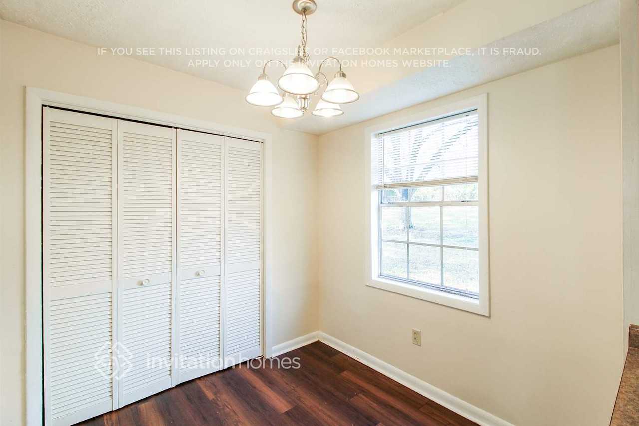 1621 Wesley Way Northwest - Photo 7 of 17