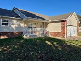 featured image of 502 Akron St Ne