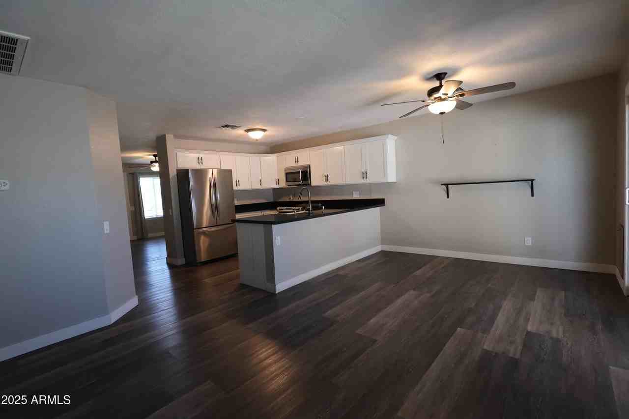 20230 N 32nd Ln - Photo 3 of 19