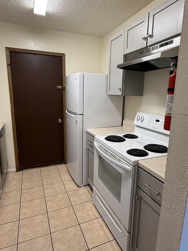 286 Monarch Dr #A - Photo 6 of 22