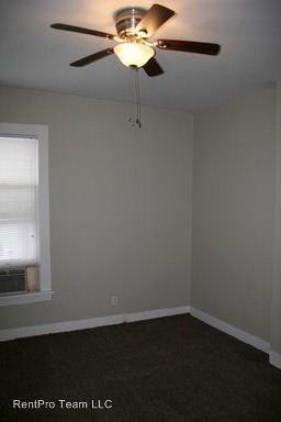 2723 8th Ave - Photo 3 of 8