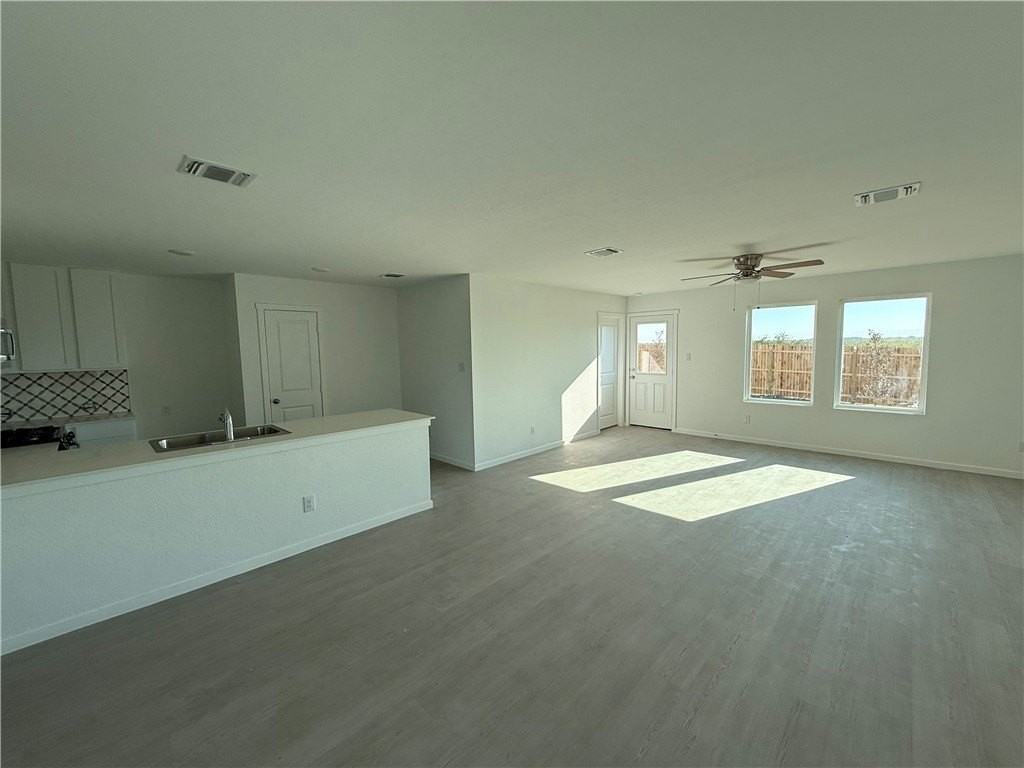 7829 Thor Dr - Photo 3 of 11