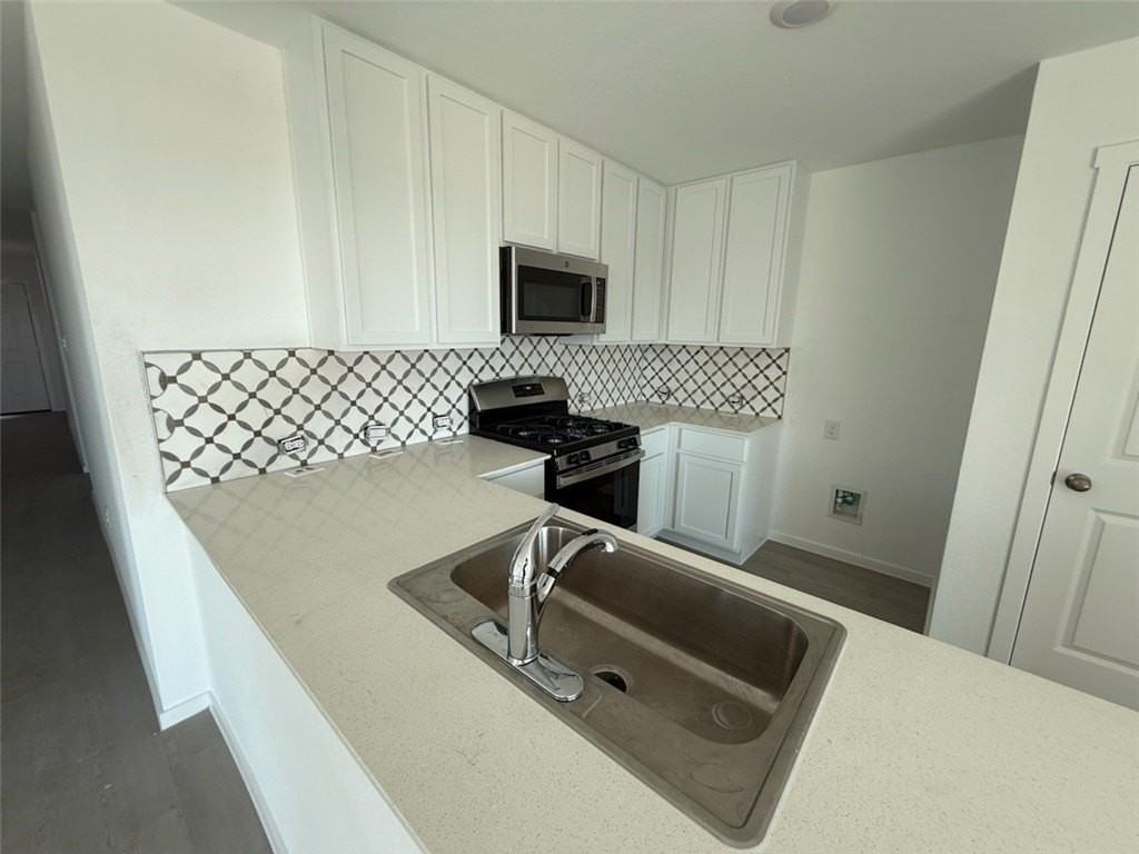 7829 Thor Dr - Photo 5 of 11