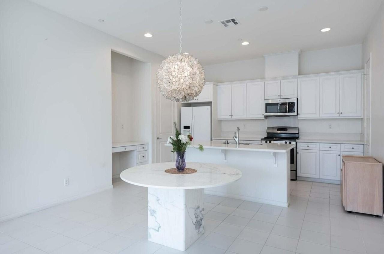 2609 Via Calderia - Photo 5 of 10