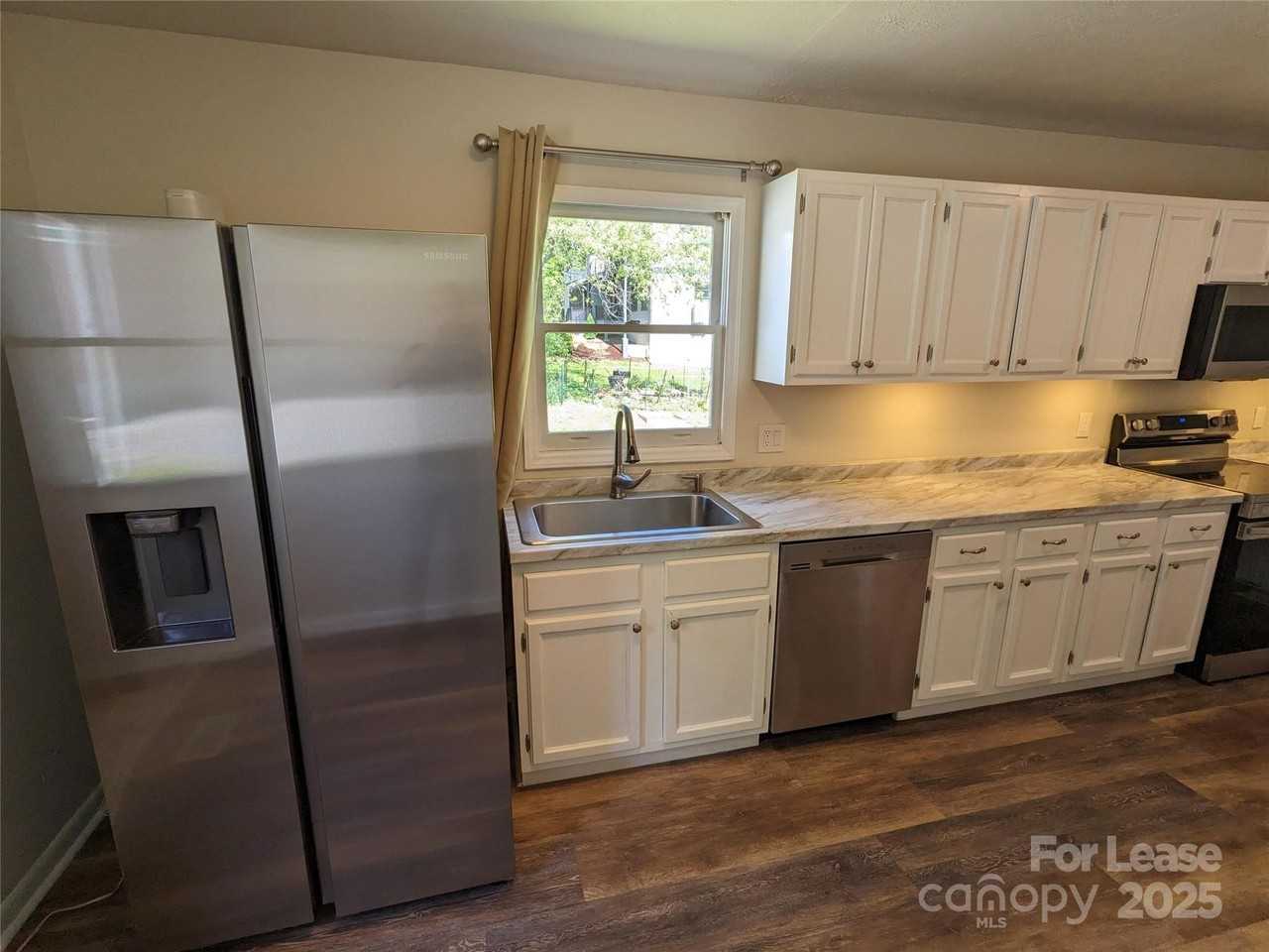 Woodrow Ave - Photo 4 of 31