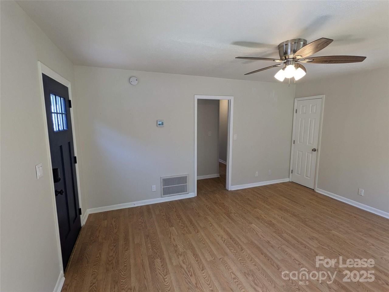 Woodrow Ave - Photo 5 of 31