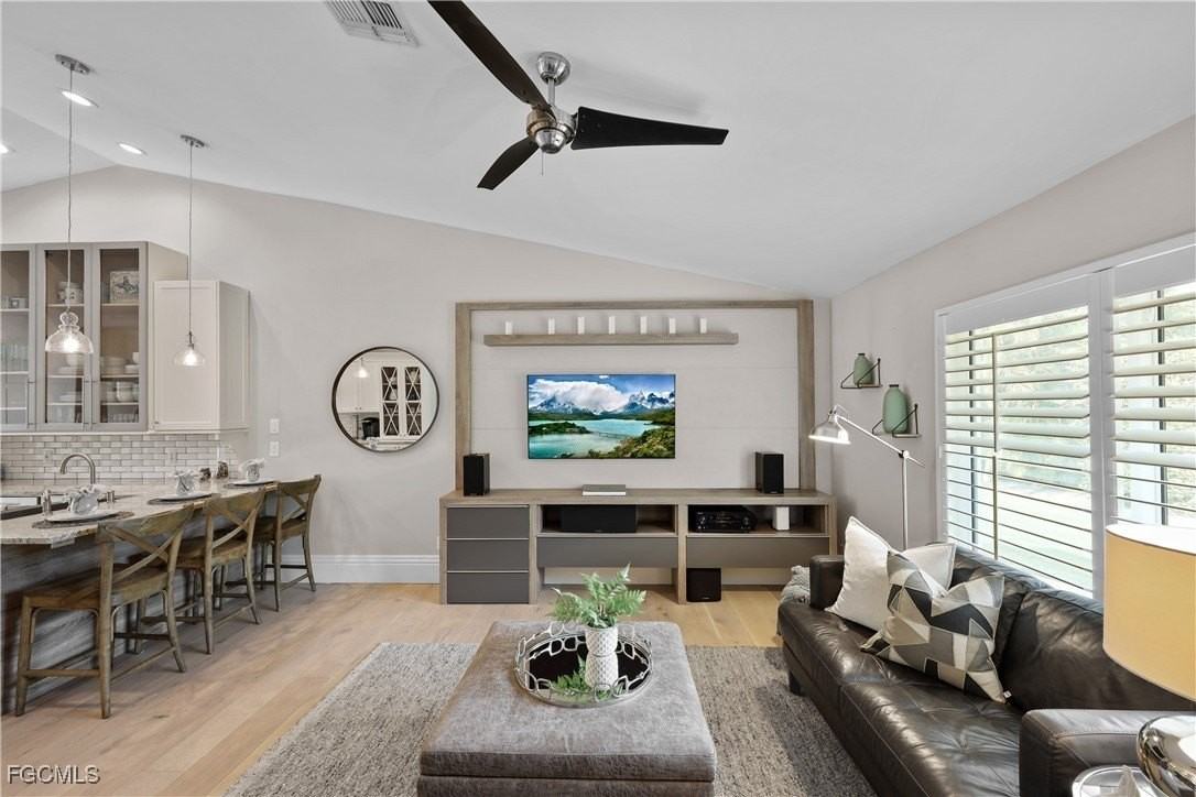 2003 Timberline Dr - Photo 3 of 44