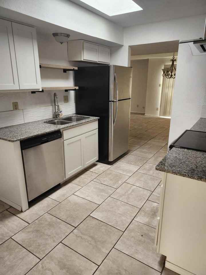 8805 Yankee Dr Ne - Photo 4 of 12