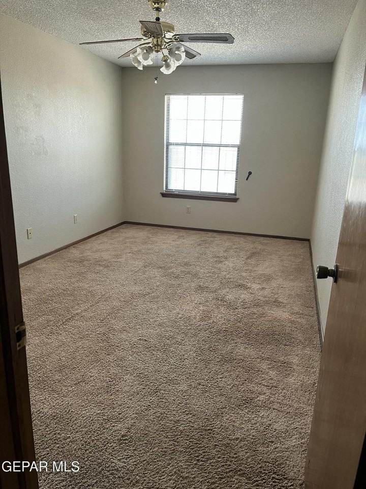 2601 Jefferson Ave - Photo 4 of 24