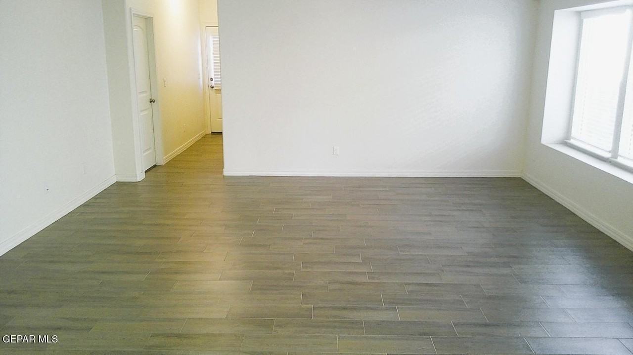 653 Paseo Dulce Ave - Photo 3 of 25