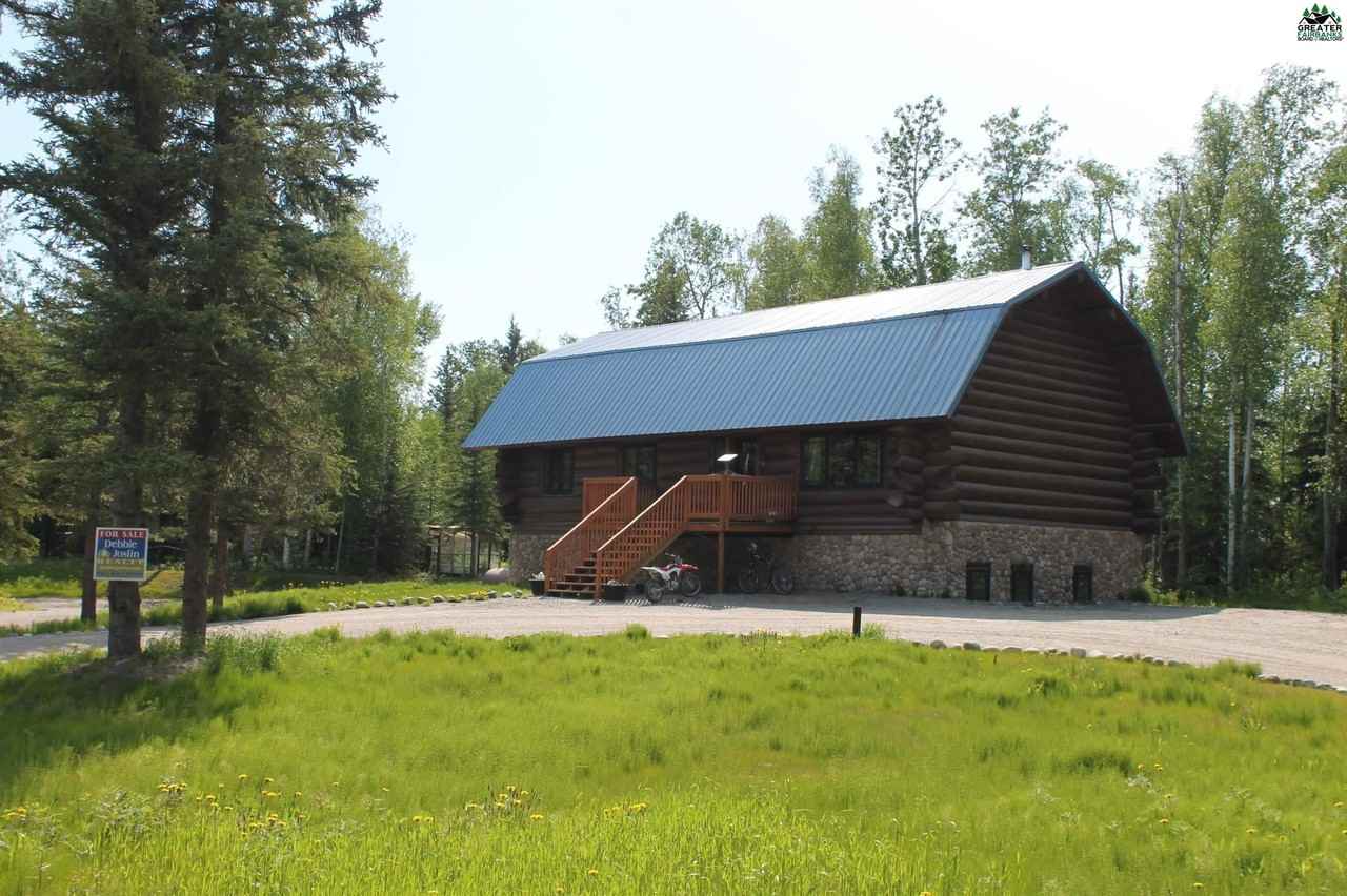 2493 Deborah St - Photo 2 of 45