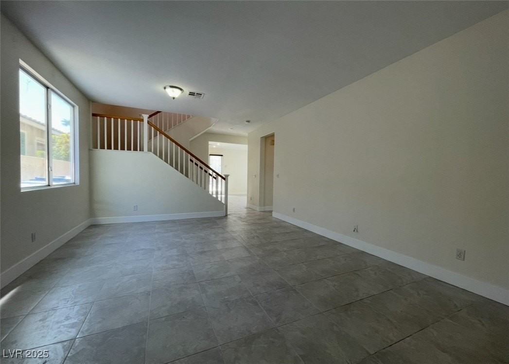 2289 Surrey Meadows Avenue - Photo 7 of 7