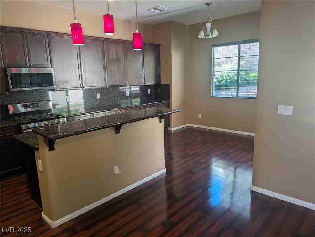 6639 Rego Park Ct - Photo 5 of 32