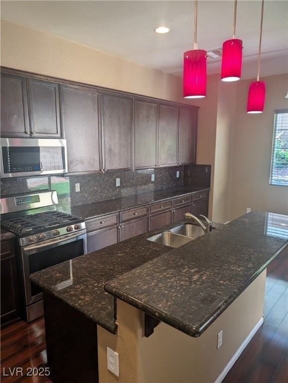 6639 Rego Park Ct - Photo 6 of 32