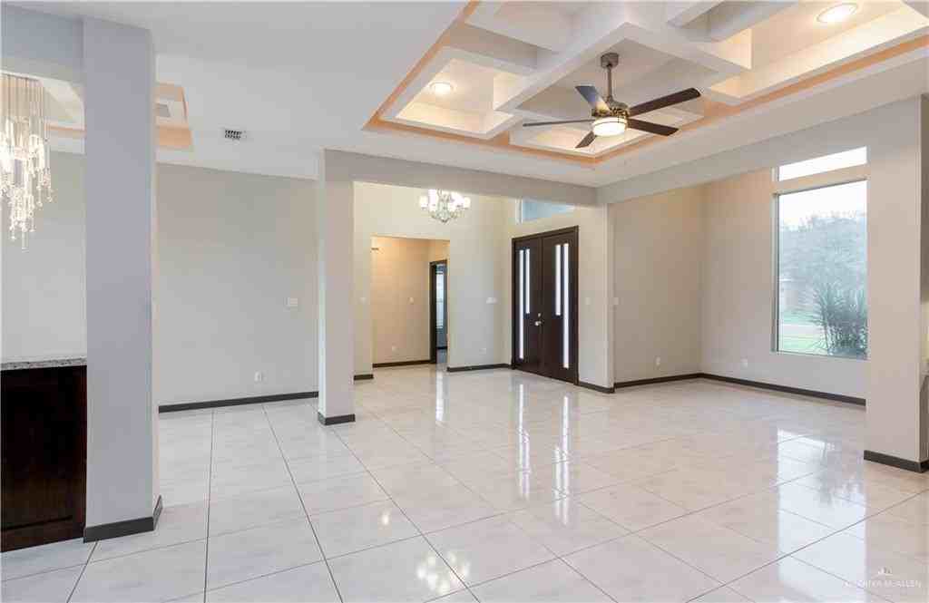 13923 N 38th Ln - Photo 2 of 10