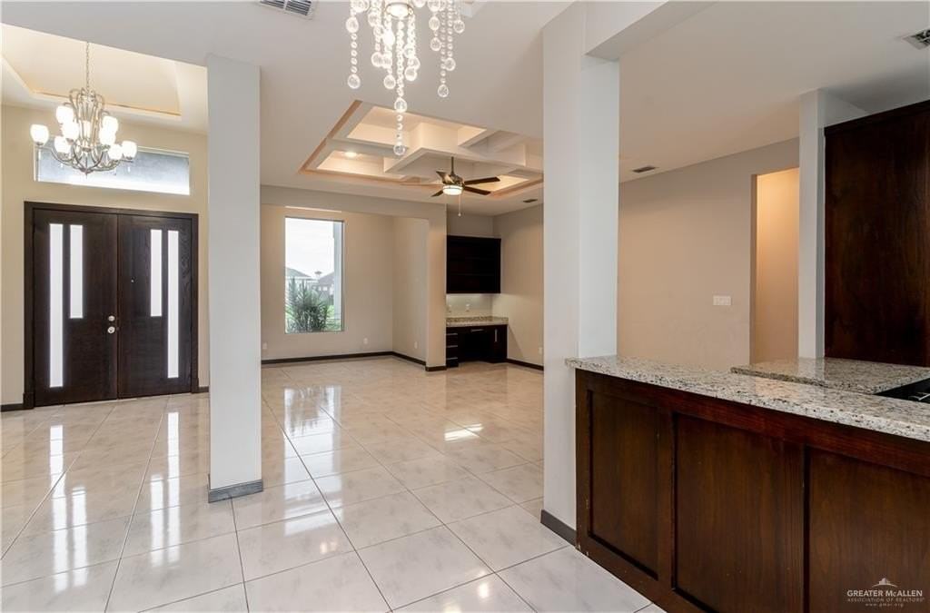 13923 N 38th Ln - Photo 3 of 10