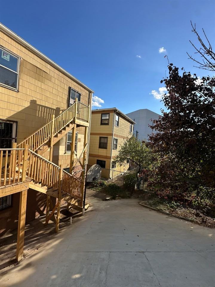 367 Mercer Loop #2 - Photo 6 of 8