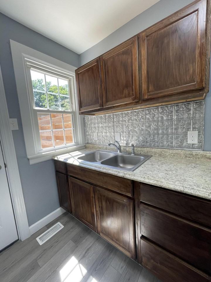 492 Bob O Link Dr Apt 101 #101 - Photo 4 of 11